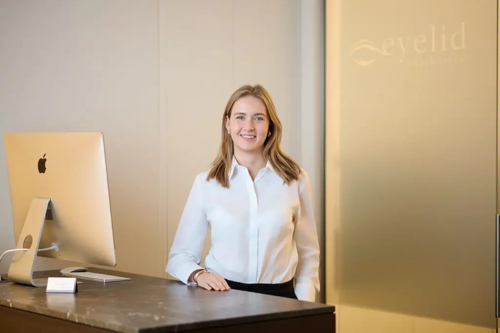 Eyelid Aesthetics Hamburg - Patient Care